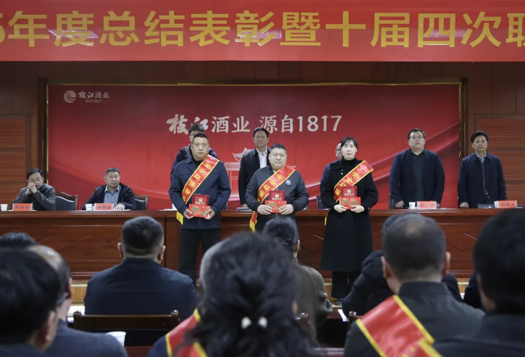 640 (4).webp.png 640 (4).webp.png